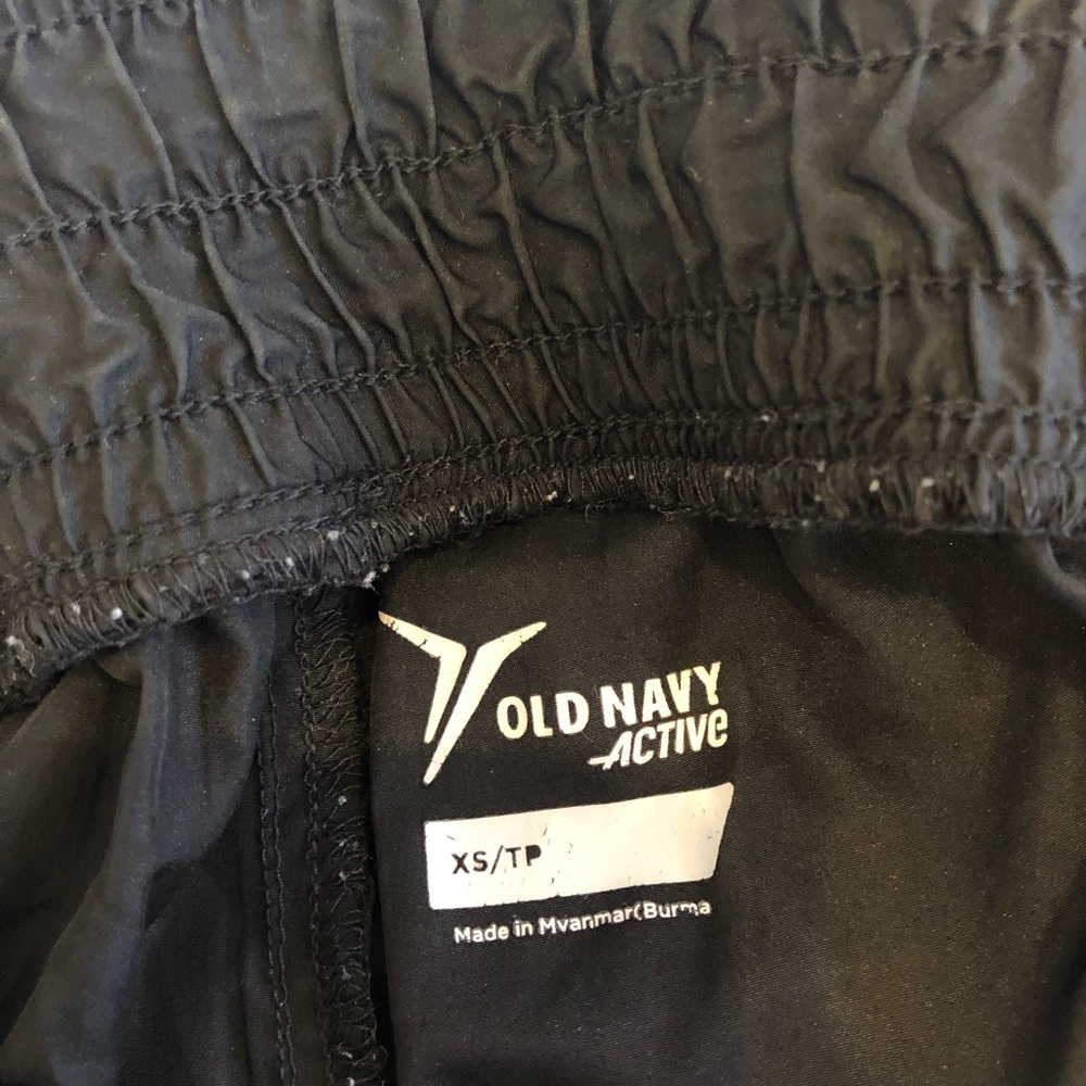 Exercise shorts - Picture 4 of 4